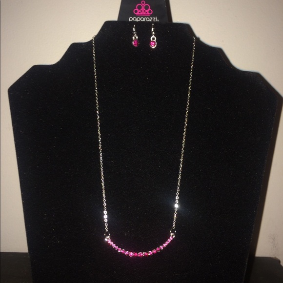 Pink diamond necklace and pink earrings - Picture 1 of 1